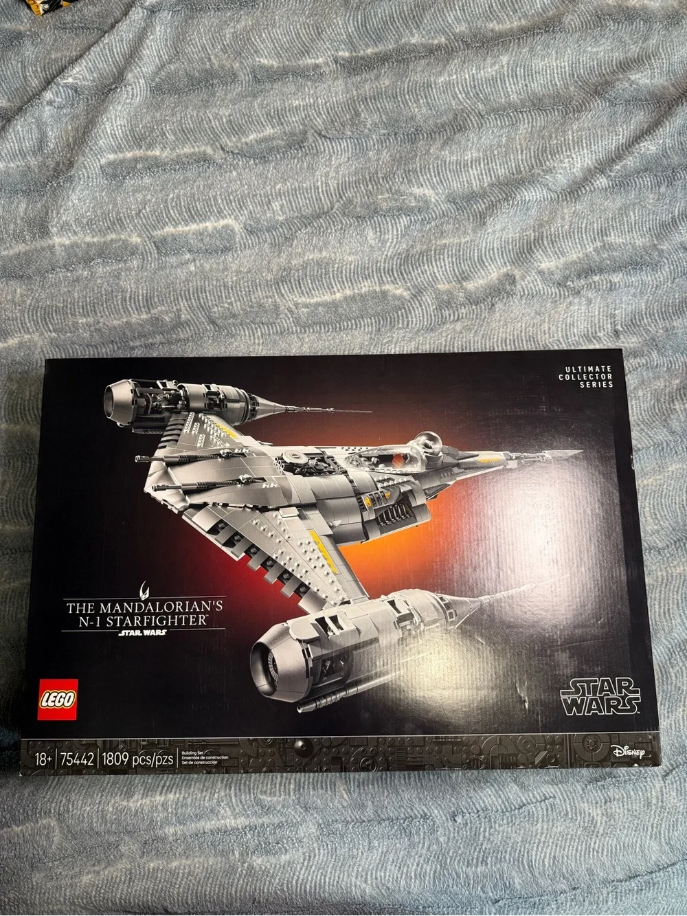 LEGO Gray and Red The Mandalorian's N-1 Starfighter Box